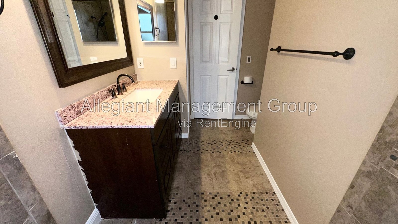Orlando Home with 2-Car Garage & Spacious Driveway. property image