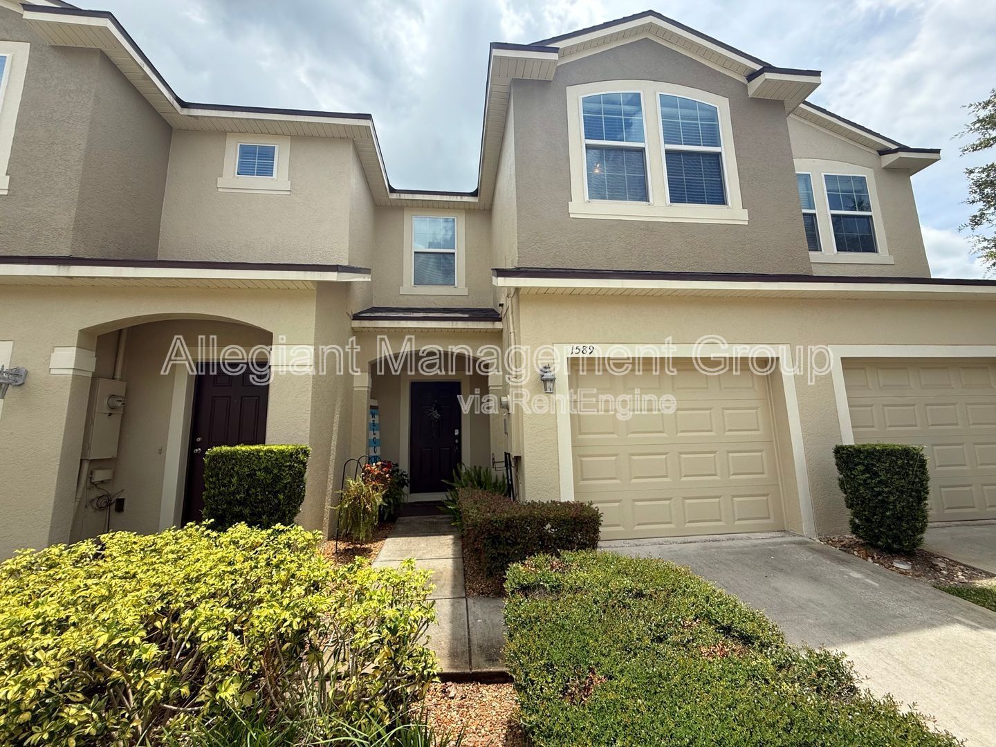 3-Bedroom Townhome in Arborview Park – Pond View & Prime Location! property image