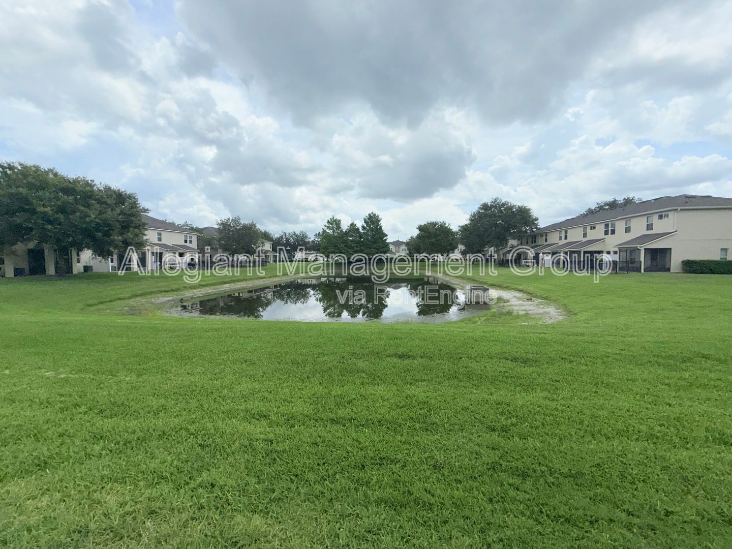 3-Bedroom Townhome in Arborview Park – Pond View & Prime Location! property image
