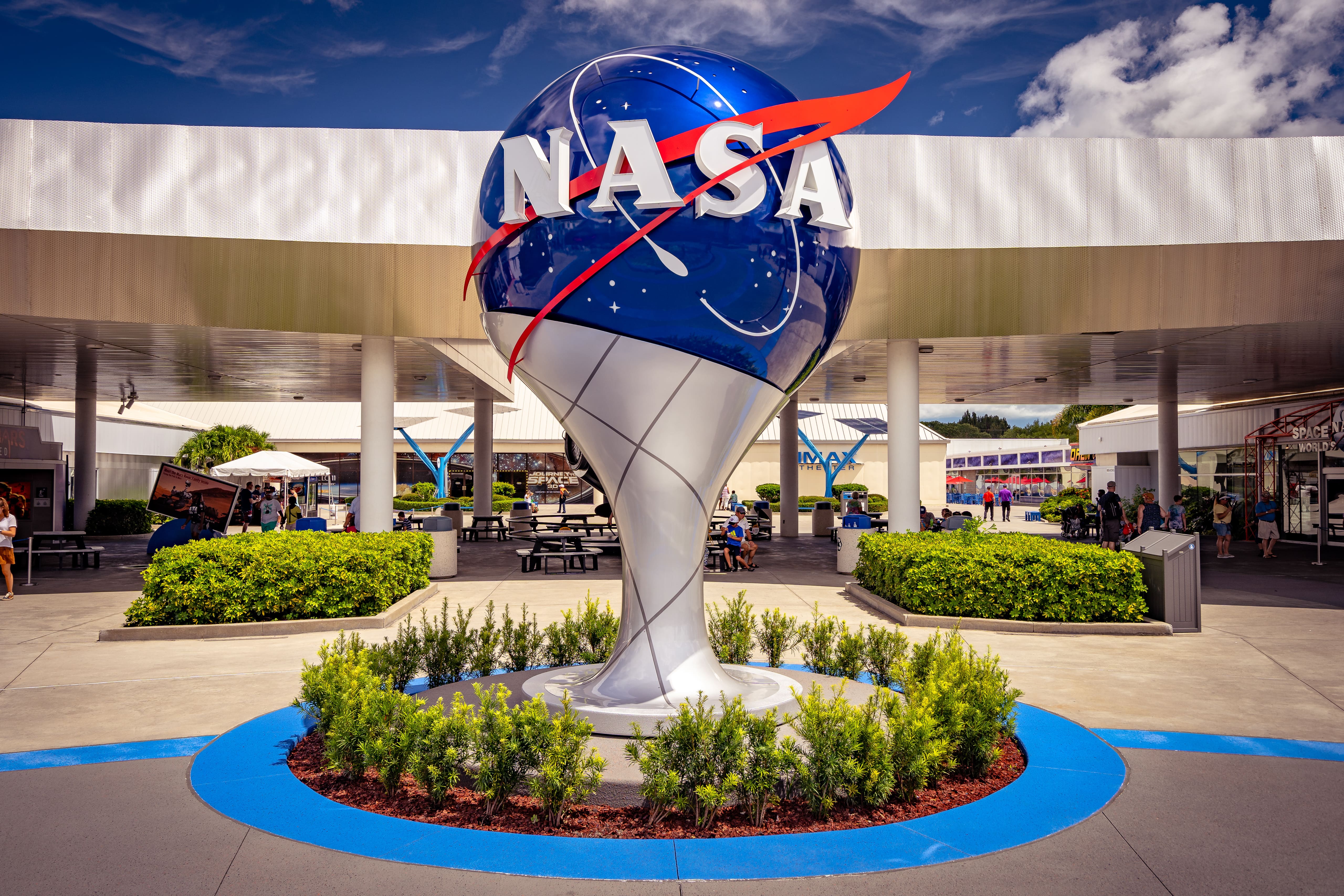 Kennedy Space Center - Space shuttle exhibits and educational tours